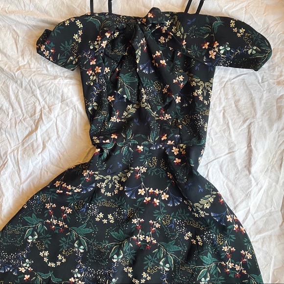 Mboutique off the shoulder floral dress - Size S - Picture 1 of 4